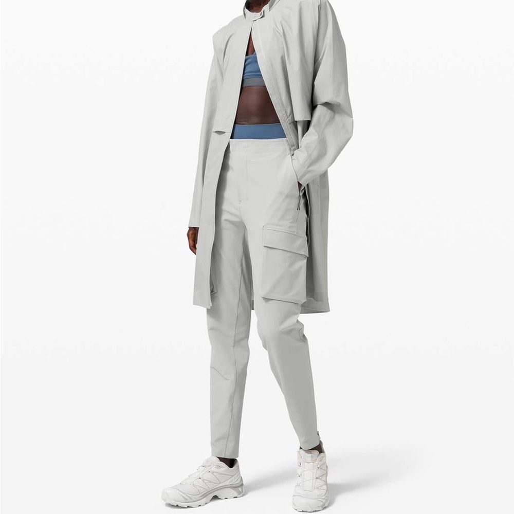 Lululemon Reykur Pant *lululemon lab Sz 6
Rare